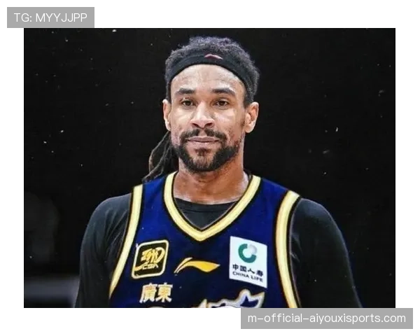 萨林杰八投二中状态低迷 广东内线支柱表现失常